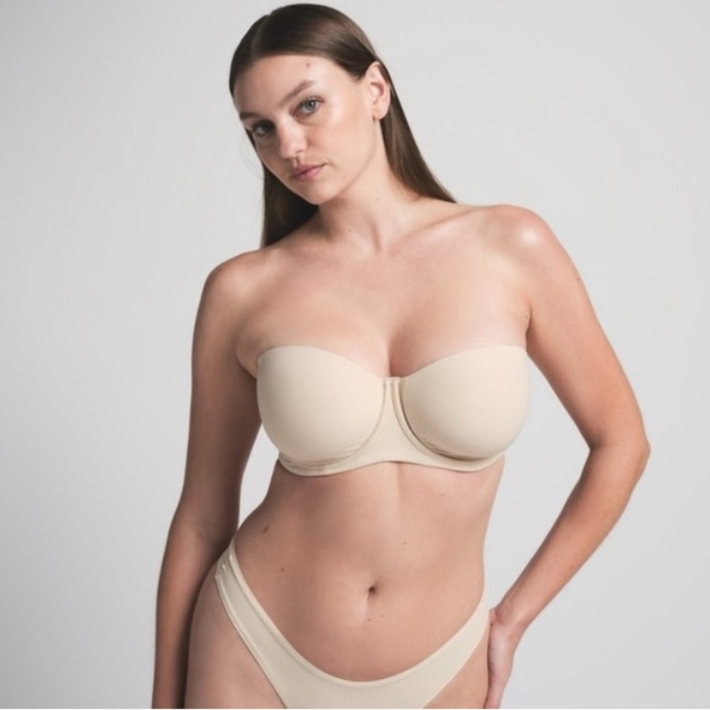 SKIMS Fits Everybody Strapless Bra 36C